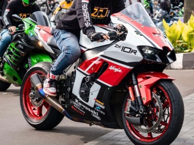 Affordable 2021-2025 Kawasaki ZX10R Motorcycle Fairings - White Red Black Australia