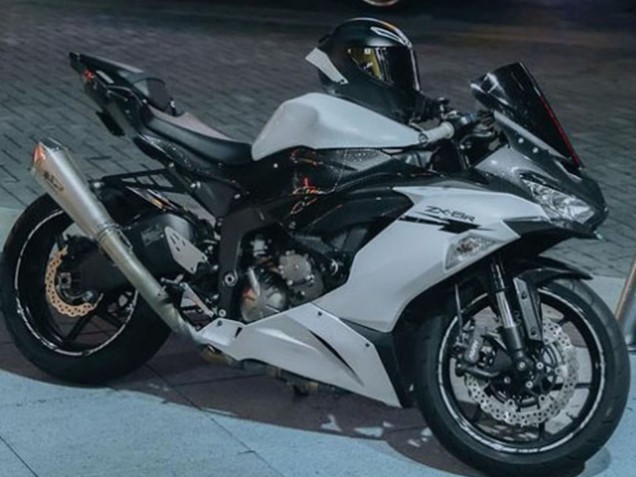 2019-2022 Kawasaki ZX6R Motorcycle Fairings - White Black Carbon Fiber Australia