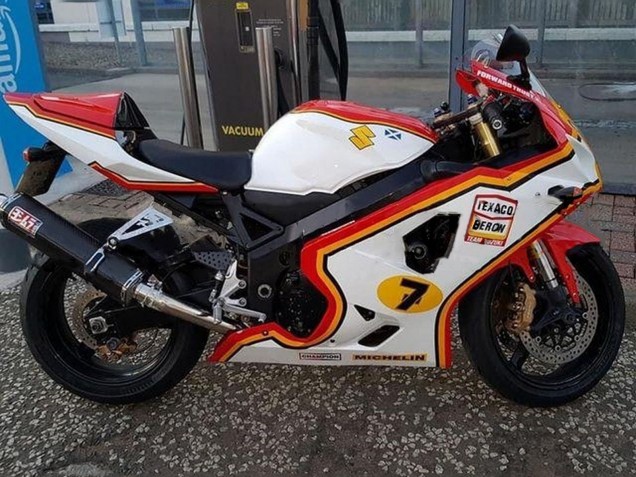 2004-2005 Suzuki GSXR 600 / GSXR 750 Motorcycle Fairings - White Red Yellow Michelin Texaon Heron 7 Australia
