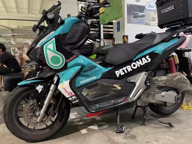 2018-2021 Honda ADV150 Motorcycle Fairings - Blue Green Red Glossy Black Petronas Australia